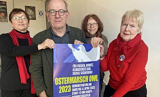 Inge Höger, der Journalist und Autor Andreas Zumach, Gabi Bieberstein und Monika Greve hoffen auf eine rege Beteiligung beim Ostermarsch. - Eike J. Horstmann Inge Höger, der Journalist und Autor Andreas Zumach, Gabi Bieberstein und Monika Greve hoffen auf eine rege Beteiligung beim Ostermarsch. - Eike J. Horstmann