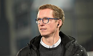 Für DSC-Sportchef Michael Mutzel und Arminia Bielefeld geht es im Winter nicht ins Trainingslager. - IMAGO/Ulrich Hufnagel Für DSC-Sportchef Michael Mutzel und Arminia Bielefeld geht es im Winter nicht ins Trainingslager. - IMAGO/Ulrich Hufnagel