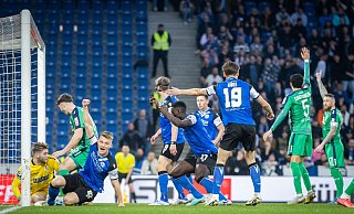 Leon Schneider, der Torschütze zum 1:0 für Arminia Bielefeld, hatte vor seinem Treffer bereits diese heiße Tor-Szene. - Sarah Jonek Leon Schneider, der Torschütze zum 1:0 für Arminia Bielefeld, hatte vor seinem Treffer bereits diese heiße Tor-Szene. - Sarah Jonek