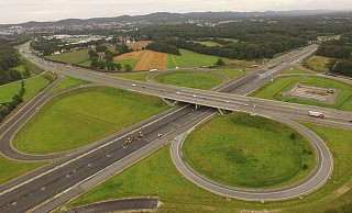 Im Kreuz Bielefeld-Zentrum sollen jetzt die morgendlichen Staus reduziert werden. - Jens Reddeker Im Kreuz Bielefeld-Zentrum sollen jetzt die morgendlichen Staus reduziert werden. - Jens Reddeker