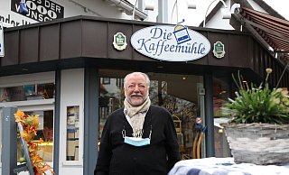 Felice Molinario und die von ihm und seiner Frau Kerstin seit 1996 betriebene Kaffeemühle können auf ein treues Stammpublikum zählen. - Sven Hauhart Felice Molinario und die von ihm und seiner Frau Kerstin seit 1996 betriebene Kaffeemühle können auf ein treues Stammpublikum zählen. - Sven Hauhart