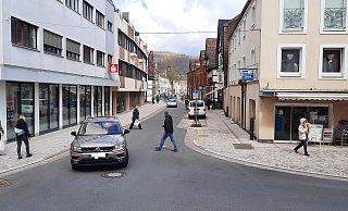 Kleine Straße, große Diskussion, die Nicolaistraße in Höxter. - David Schellenberg Kleine Straße, große Diskussion, die Nicolaistraße in Höxter. - David Schellenberg
