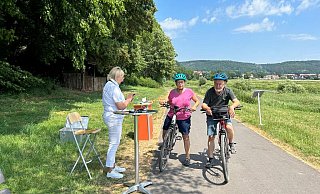 Eine Gästebefragung für die Radverkehrsanalyse zum Weser-Radweg. - Weserbergland Tourismus Eine Gästebefragung für die Radverkehrsanalyse zum Weser-Radweg. - Weserbergland Tourismus