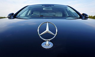 Im Bereich Sande war einer Zivilstreife ein Mercedes auf der B 64 aufgefallen. - (Symbolbild) Pixabay Im Bereich Sande war einer Zivilstreife ein Mercedes auf der B 64 aufgefallen. - (Symbolbild) Pixabay