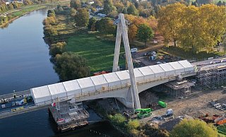 Aktuell steht ein Zelt mitten auf der Brücke. Laut Straßen NRW dient es dem Schutz vor der Witterung. - Thomas Kube Aktuell steht ein Zelt mitten auf der Brücke. Laut Straßen NRW dient es dem Schutz vor der Witterung. - Thomas Kube