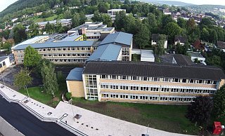 Blick mit etwas Abstand: An der Realschule Höxter gab es vergangene Woche eine Amok-Drohung. - Thomas Kube Blick mit etwas Abstand: An der Realschule Höxter gab es vergangene Woche eine Amok-Drohung. - Thomas Kube