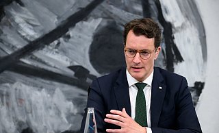 Hendrik Wüst ist Ministerpräsident von Nordrhein-Westfalen. Sein Name fällt auch im Zusammenhang einer Kanzlerkandidatur der Union. - Bernd Von Jutrczenka Hendrik Wüst ist Ministerpräsident von Nordrhein-Westfalen. Sein Name fällt auch im Zusammenhang einer Kanzlerkandidatur der Union. - Bernd Von Jutrczenka