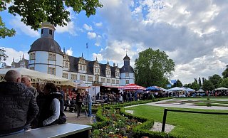Jedes Jahr lockt das Bierfest im Schlosspark zahlreiche Besucher an. - Viktoria Bartsch Jedes Jahr lockt das Bierfest im Schlosspark zahlreiche Besucher an. - Viktoria Bartsch