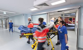 Die Zentrale Notaufnahme des Klinikums Herford versorgt kritisch kranke Patienten. - www.peterhuebbe.com Die Zentrale Notaufnahme des Klinikums Herford versorgt kritisch kranke Patienten. - www.peterhuebbe.com