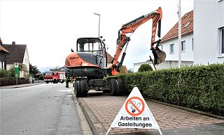 Bei Baggerarbeiten für einen Hausanschluss wurde in Bad Driburg eine Gasleitung beschädigt. - Madita Schellenberg Bei Baggerarbeiten für einen Hausanschluss wurde in Bad Driburg eine Gasleitung beschädigt. - Madita Schellenberg