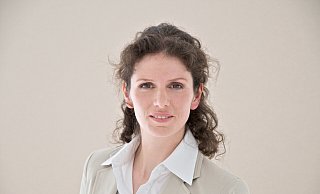 Rebecca Steinhage ist seit 2019 Personalchefin bei Miele. Die Bielefelderin wird zum 1. Juli in die Geschäftsführung der Miele-Gruppe berufen und ist dort die erste Frau in der Firmenhistorie. - NW Rebecca Steinhage ist seit 2019 Personalchefin bei Miele. Die Bielefelderin wird zum 1. Juli in die Geschäftsführung der Miele-Gruppe berufen und ist dort die erste Frau in der Firmenhistorie. - NW