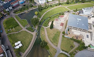 Ein Ziel für das Paderquellgebiet ist, auf Folgen des Klimawandels zu reagieren. Ein Beispiel dafür ist der Spielplatz, der durch Versiegelung zur Hitzeinsel wurde. - Niklas Tüns (Archivbild) Ein Ziel für das Paderquellgebiet ist, auf Folgen des Klimawandels zu reagieren. Ein Beispiel dafür ist der Spielplatz, der durch Versiegelung zur Hitzeinsel wurde. - Niklas Tüns (Archivbild)