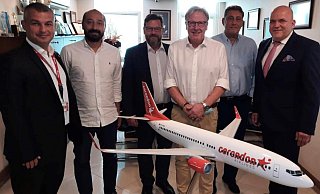 Atilay Batu ( v.l.), Yasin Yüksel, Murat Turgut, Klaus Marx, Yildiray Karaer und Roland Hüser beim Geschäftsbesuch. - Flughafen Paderborn/Lippstadt Atilay Batu ( v.l.), Yasin Yüksel, Murat Turgut, Klaus Marx, Yildiray Karaer und Roland Hüser beim Geschäftsbesuch. - Flughafen Paderborn/Lippstadt