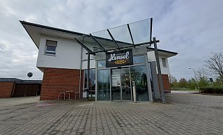 Hensel ist jetzt im ehemaligen Sparkassen-Gebäude beheimatet. - Peter Heidbrink Hensel ist jetzt im ehemaligen Sparkassen-Gebäude beheimatet. - Peter Heidbrink