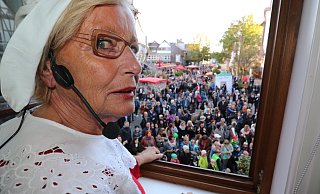 Beim Märchensonntag - hier Frau Holle am Fenster der Dechanei - soll es wieder voll werden. - Simone Flörke/Archiv Beim Märchensonntag - hier Frau Holle am Fenster der Dechanei - soll es wieder voll werden. - Simone Flörke/Archiv
