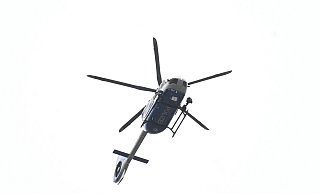 Der Polizeihubschrauber versuchte mit einer Wärmebildkamera eine verschwundene Person zu finden. - dpa/Symbolbild Der Polizeihubschrauber versuchte mit einer Wärmebildkamera eine verschwundene Person zu finden. - dpa/Symbolbild