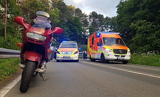 Ein 70-Jähriger aus Büren wurde bei einem Motorradunfall bei Bad Driburg schwer verletzt. - David Schellenberg Ein 70-Jähriger aus Büren wurde bei einem Motorradunfall bei Bad Driburg schwer verletzt. - David Schellenberg