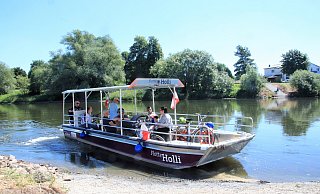 Gestrandet: Die Weserfähre "Flotte Holli" in Höxter musste aufgrund des Niedrigwassers und Propellerschäden 2022 mehrfach den Betrieb einstellen. - David Schellenberg/Archiv Gestrandet: Die Weserfähre "Flotte Holli" in Höxter musste aufgrund des Niedrigwassers und Propellerschäden 2022 mehrfach den Betrieb einstellen. - David Schellenberg/Archiv