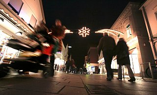 Das Weihnachtsgeschäft ist besonders wichtig für die Einzelhändler in Bünde. - www.gerald-dunkel.com Das Weihnachtsgeschäft ist besonders wichtig für die Einzelhändler in Bünde. - www.gerald-dunkel.com