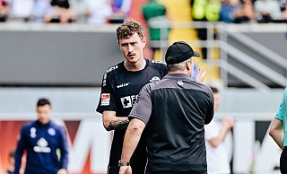 Abwehrspieler Calvin Brackelmann (hier mit SCP-Trainer Lukas Kwasniok) bleibt Paderborn noch länger erhalten. - BESIM MAZHIQI Abwehrspieler Calvin Brackelmann (hier mit SCP-Trainer Lukas Kwasniok) bleibt Paderborn noch länger erhalten. - BESIM MAZHIQI