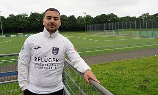 Iskender Aslan hat kürzlich seinen Vertrag beim SC Wiedenbrück bis 2025 verlängert. - Christian Geisler Iskender Aslan hat kürzlich seinen Vertrag beim SC Wiedenbrück bis 2025 verlängert. - Christian Geisler