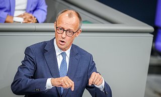 CDU-Chef Friedrich Merz spricht im Bundestag. - picture alliance/dpa CDU-Chef Friedrich Merz spricht im Bundestag. - picture alliance/dpa