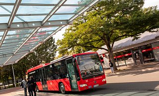 Der Zentrale Omnibusbahnhof am Herforder Bahnhof. - Ralf Bittner Der Zentrale Omnibusbahnhof am Herforder Bahnhof. - Ralf Bittner