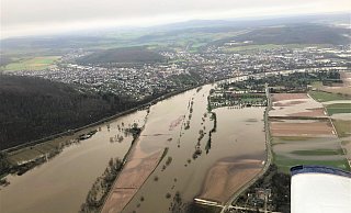 Die Godelheimer Seen als Seenlandschaft aus der Perspektive von Pilot Christopher Döring vom Verein Luftsport Höxter, der am 27. Dezember gegen 10.30 Uhr mit seinem Flugzeug über der überfluteten Region unterwegs war und fotografierte. - Christopher Döring Die Godelheimer Seen als Seenlandschaft aus der Perspektive von Pilot Christopher Döring vom Verein Luftsport Höxter, der am 27. Dezember gegen 10.30 Uhr mit seinem Flugzeug über der überfluteten Region unterwegs war und fotografierte. - Christopher Döring