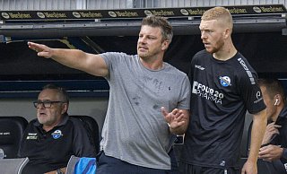 SCP-Coach Lukas Kwasniok (l.) fordert von Kai Klefisch, dass sich dieser stärker auf seine eigentlichen Aufgaben konzentriert. - Imago Images SCP-Coach Lukas Kwasniok (l.) fordert von Kai Klefisch, dass sich dieser stärker auf seine eigentlichen Aufgaben konzentriert. - Imago Images