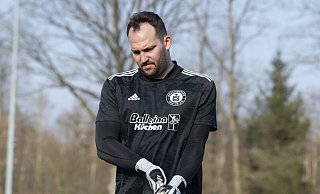 Niedergeschlagen: Robin Rentz vom TuS Bruchmühlen nach dem Abpfiff. - Joel Beinke Niedergeschlagen: Robin Rentz vom TuS Bruchmühlen nach dem Abpfiff. - Joel Beinke