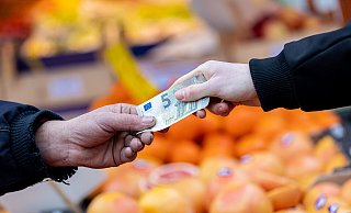 Symbolfoto: Lebensmittel, und hier vor allem frische Produkte wie Obst und Gemüse, werden immer teurer. - Picture Alliance Symbolfoto: Lebensmittel, und hier vor allem frische Produkte wie Obst und Gemüse, werden immer teurer. - Picture Alliance