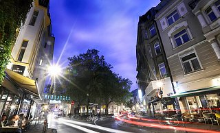 Die Poser-Szene soll mit ihren PS-starken und getunten Autos aus dem Quartier verschwinden. - Sarah Jonek (Archiv) Die Poser-Szene soll mit ihren PS-starken und getunten Autos aus dem Quartier verschwinden. - Sarah Jonek (Archiv)