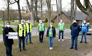 Landrat Michael Stickeln hat bereits vor Tagen das Impfzentrum des Kreises Höxter in der Stadthalle Brakel besucht. - Kreis Höxter Landrat Michael Stickeln hat bereits vor Tagen das Impfzentrum des Kreises Höxter in der Stadthalle Brakel besucht. - Kreis Höxter