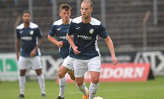 Hendrik Lohmar (r.) fordert am Freitagabend mit dem FC Gütersloh seinen Ex-Club SC Wiedenbrück heraus. - Jens Dünhölter Hendrik Lohmar (r.) fordert am Freitagabend mit dem FC Gütersloh seinen Ex-Club SC Wiedenbrück heraus. - Jens Dünhölter
