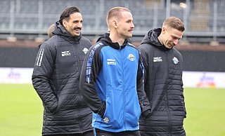 Die SCP-Akteure Adriano Grimaldi (l.) und Jannis Heuer (M.) fielen am Sonntag im Heimspiel gegen Hannover kurzfristig aus. Teamkollege Felix Platte kam immerhin als Joker zum Einsatz. - picture alliance Die SCP-Akteure Adriano Grimaldi (l.) und Jannis Heuer (M.) fielen am Sonntag im Heimspiel gegen Hannover kurzfristig aus. Teamkollege Felix Platte kam immerhin als Joker zum Einsatz. - picture alliance