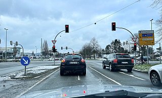 Bei der Eikelmann-Kreuzung - hier von der Verler Straße aus - stehen die "Ausbau-Ampeln" seit Jahren auf Rot. - Peter Unger Bei der Eikelmann-Kreuzung - hier von der Verler Straße aus - stehen die "Ausbau-Ampeln" seit Jahren auf Rot. - Peter Unger
