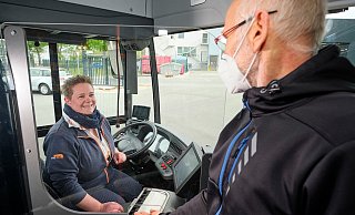 Corona-Auflagen: In den Bussen musste MoBiel Trennscheiben einziehen. - Thorsten Ulonska Corona-Auflagen: In den Bussen musste MoBiel Trennscheiben einziehen. - Thorsten Ulonska