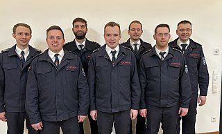 Marius Ulrich (v. l.),Christian Frewer, Matthias Mikus, Andreas Frewer, Dominik Riese, Benedikt Knipping und Sebastian Ewen. - FFW Beverungen Marius Ulrich (v. l.),Christian Frewer, Matthias Mikus, Andreas Frewer, Dominik Riese, Benedikt Knipping und Sebastian Ewen. - FFW Beverungen