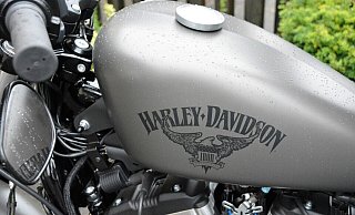Harley-Davidson geht nach dem beleidigenden Brief an einen Bielefelder mit Härte gegen den offenen Rassismus in den eigenen Reihen vor. - Karin Prignitz Harley-Davidson geht nach dem beleidigenden Brief an einen Bielefelder mit Härte gegen den offenen Rassismus in den eigenen Reihen vor. - Karin Prignitz