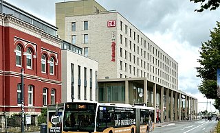 Durch das neue Intercity-Hotel ist die Hotelbettenzahl in der Stadt Paderborn um etwa 15 Prozent von rund 2.400 auf 2.800 angestiegen. - Verkehrsverein Paderborn Durch das neue Intercity-Hotel ist die Hotelbettenzahl in der Stadt Paderborn um etwa 15 Prozent von rund 2.400 auf 2.800 angestiegen. - Verkehrsverein Paderborn