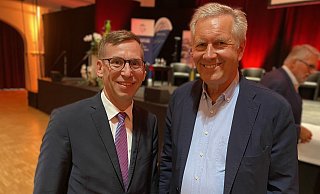 Tobias Scherf (l.) und Christian Wulff. Die Einladung wurde schon im Vorjahr ausgesprochen. - Stadt Tobias Scherf (l.) und Christian Wulff. Die Einladung wurde schon im Vorjahr ausgesprochen. - Stadt
