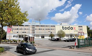 Das Grundstück des Discounters Tedox an der Gaußstraße soll neues Schulgelände der Geschwister-Scholl-Realschule werden. - Frank-Michael Kiel-Steinkamp Das Grundstück des Discounters Tedox an der Gaußstraße soll neues Schulgelände der Geschwister-Scholl-Realschule werden. - Frank-Michael Kiel-Steinkamp