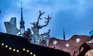 Ungefähr die Hälfte der Einzelhändlerinnen und -händler spricht von einem "durchwachsenen Weihnachtsgeschäft". - picture alliance/dpa | Dieter Menne Ungefähr die Hälfte der Einzelhändlerinnen und -händler spricht von einem "durchwachsenen Weihnachtsgeschäft". - picture alliance/dpa | Dieter Menne