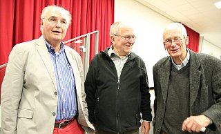 BI-Sprecher Klaus Peitzmeier (v. l.) mit den Referenten Arno Kuge und Hans-Hermann Holsing. - Frank Hartmann BI-Sprecher Klaus Peitzmeier (v. l.) mit den Referenten Arno Kuge und Hans-Hermann Holsing. - Frank Hartmann