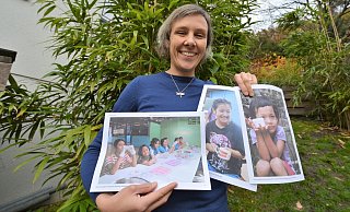 Linda Lessmeier hat die Kinderhilfe Thailand im Jahr 2005 gegründet. Mittlerweile ist viel Hilfe geleistet worden. In einem neuen Projekt ist ein Reisacker angelegt worden und es gibt ein "Wash-Training", in dem es um Hygiene und Sauberkeit geht. - Karin Prignitz Linda Lessmeier hat die Kinderhilfe Thailand im Jahr 2005 gegründet. Mittlerweile ist viel Hilfe geleistet worden. In einem neuen Projekt ist ein Reisacker angelegt worden und es gibt ein "Wash-Training", in dem es um Hygiene und Sauberkeit geht. - Karin Prignitz