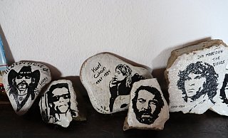Auch Gäste in ihrer Sammlung der Legenden: Lemmy von Motörhead, der Terminator, Kurt Cobain, Bud Spencer und Jim Morrison. - Jenny Westhues Auch Gäste in ihrer Sammlung der Legenden: Lemmy von Motörhead, der Terminator, Kurt Cobain, Bud Spencer und Jim Morrison. - Jenny Westhues