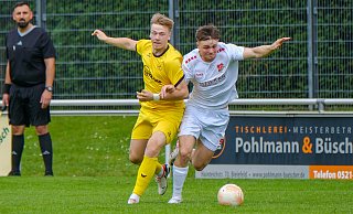 Überkreisliche Teams rangeln auch in der Saison 2024/25 wieder um mögliche Aufstiegsplätze. Wie hier Theesens Mattis Beckmann (r.) mit seinem Gegenspieler. - Andreas Zobe Überkreisliche Teams rangeln auch in der Saison 2024/25 wieder um mögliche Aufstiegsplätze. Wie hier Theesens Mattis Beckmann (r.) mit seinem Gegenspieler. - Andreas Zobe
