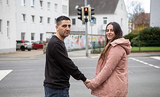 Seit fünf Jahren leben der 36-jährige Ahmed Haji Saeed und die 29-jährige Kurdwin Yousif in Deutschland. - Niklas Tüns Seit fünf Jahren leben der 36-jährige Ahmed Haji Saeed und die 29-jährige Kurdwin Yousif in Deutschland. - Niklas Tüns