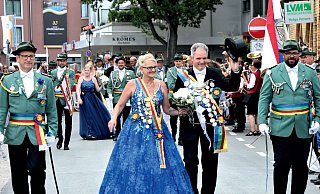 Im Mittelpunkt beim Schützenfest-Umzug des Jahres 2022 am Montagnachmittag. - Simone Flörke Im Mittelpunkt beim Schützenfest-Umzug des Jahres 2022 am Montagnachmittag. - Simone Flörke