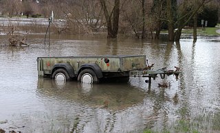 Hochwasser in Vlotho. Mittlerweile sinken die Pegel wieder. - Claus Frickemeier Hochwasser in Vlotho. Mittlerweile sinken die Pegel wieder. - Claus Frickemeier